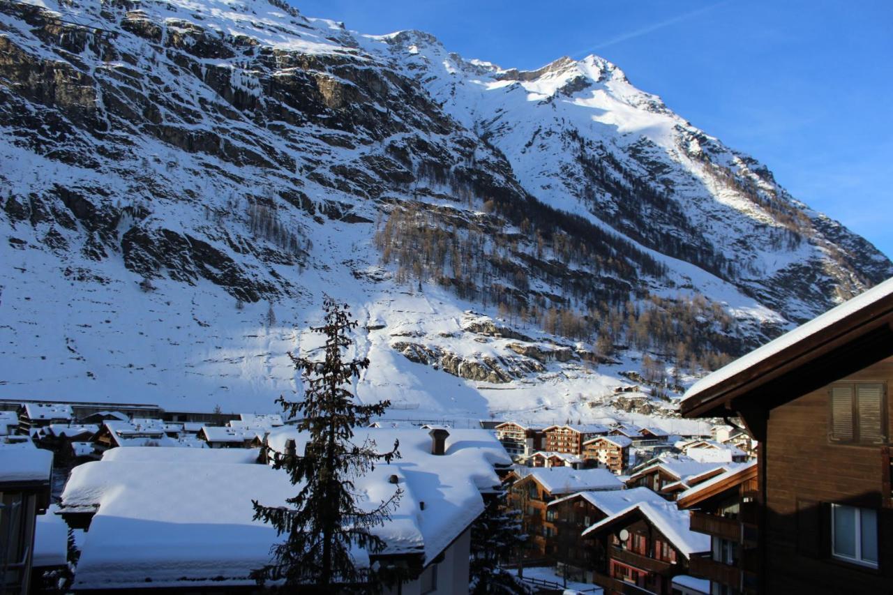 Haus Les Melezes C Lägenhet Zermatt Exteriör bild